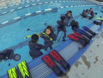 At the pool Scuba_instruction-with-scuba-fusion-e1673140218439-360x275